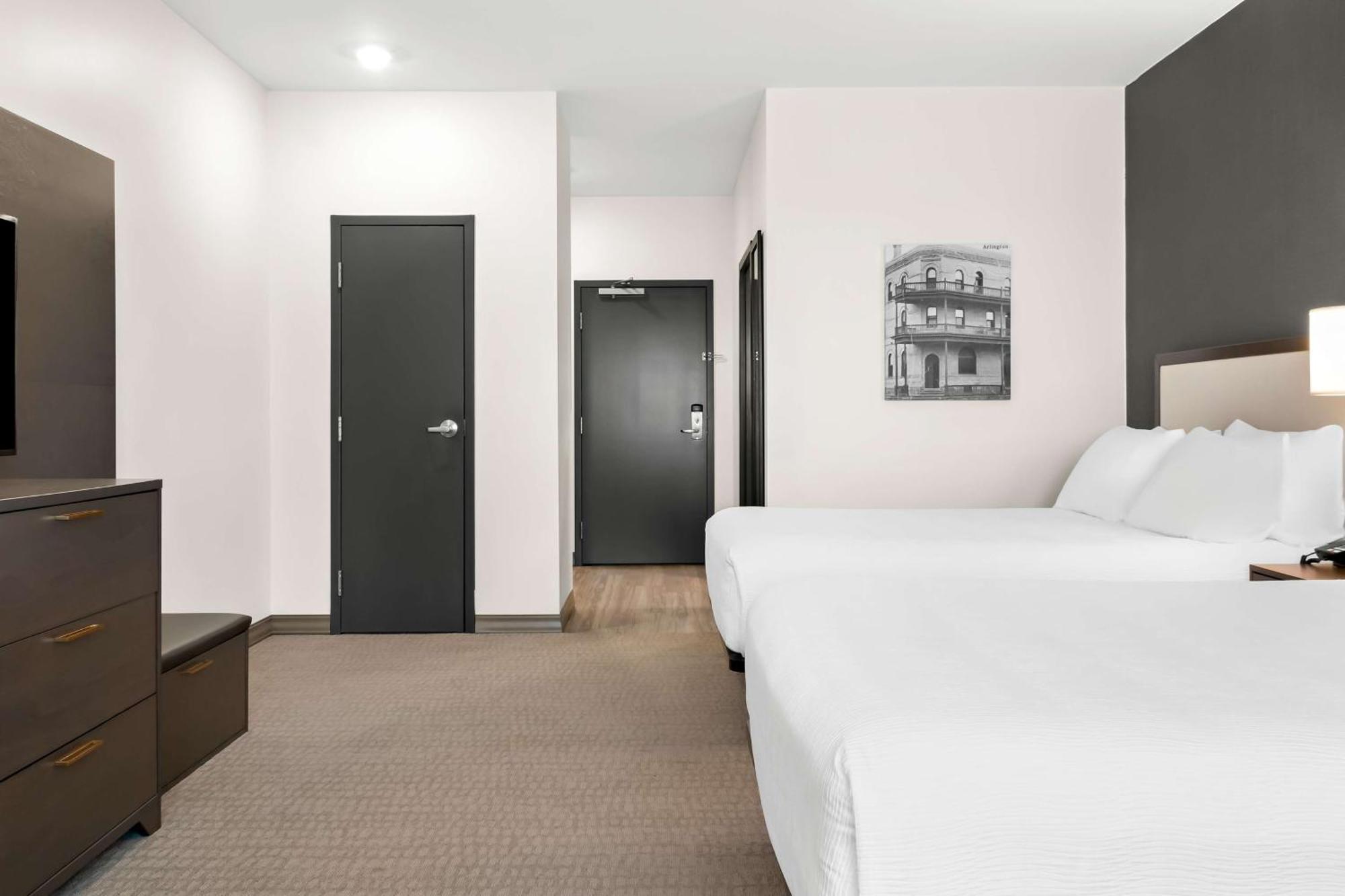 เบสต์ เวสเทิร์น พลัส โมเดิร์น Hotel Morden ภายนอก รูปภาพ