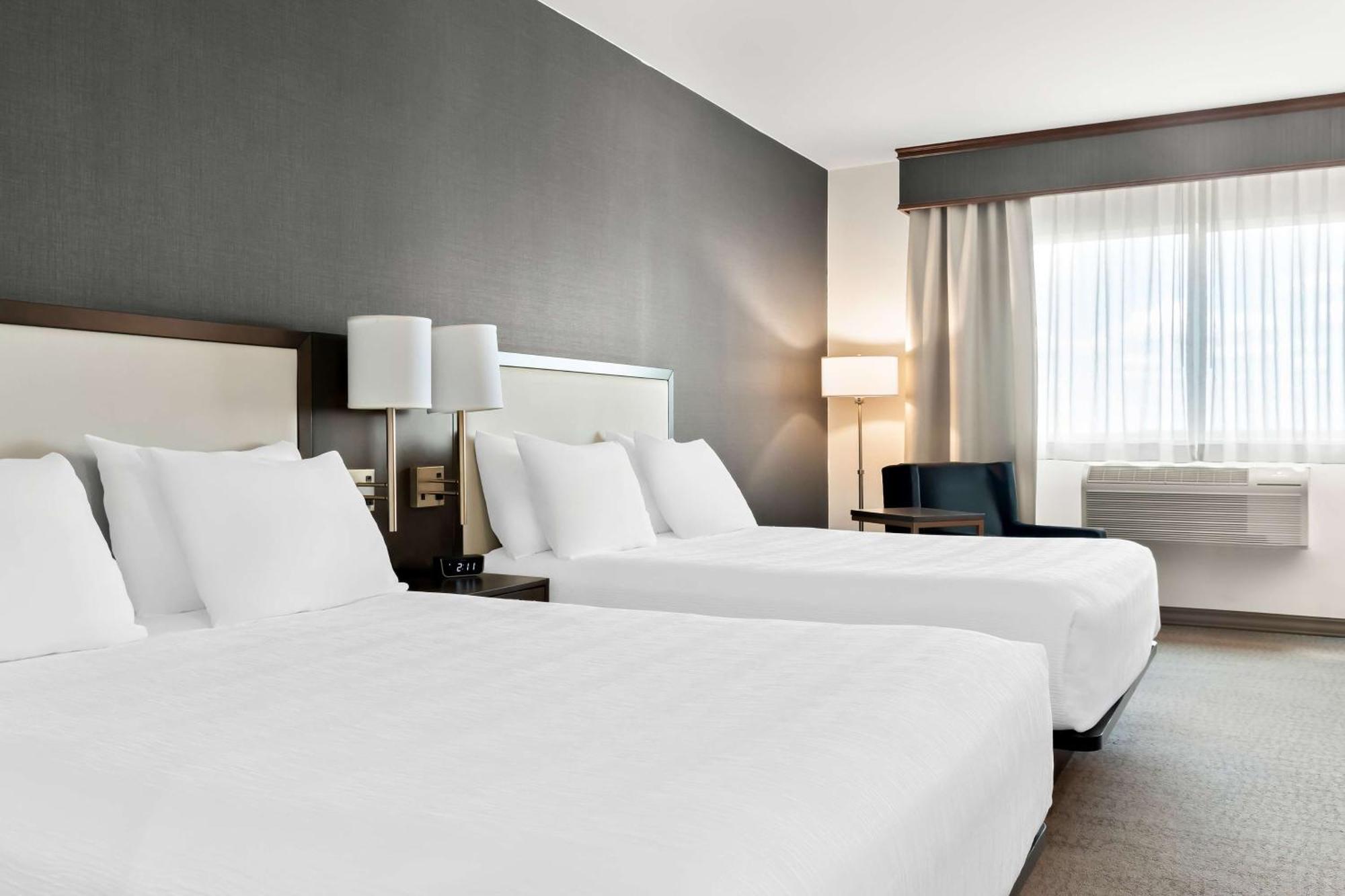 เบสต์ เวสเทิร์น พลัส โมเดิร์น Hotel Morden ภายนอก รูปภาพ