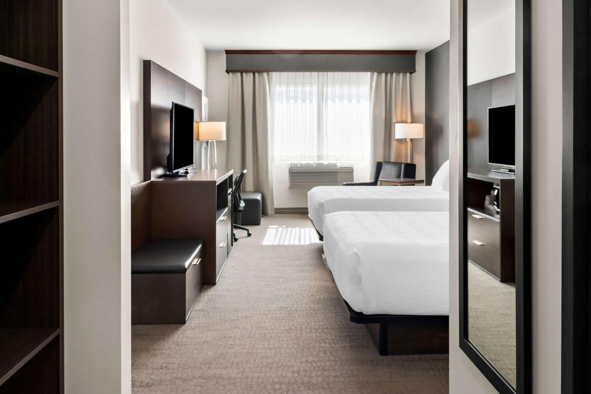 เบสต์ เวสเทิร์น พลัส โมเดิร์น Hotel Morden ภายนอก รูปภาพ